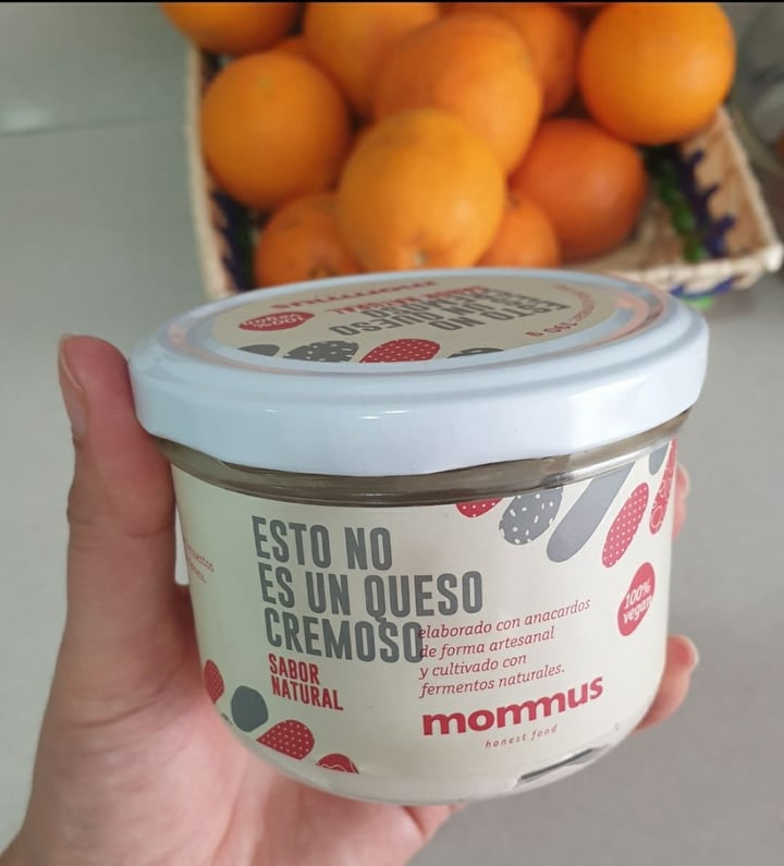 review photo of Mommus Foods Queso Crema Sabor Natural shared by @elianavegan on 06 Mar 2020 - review