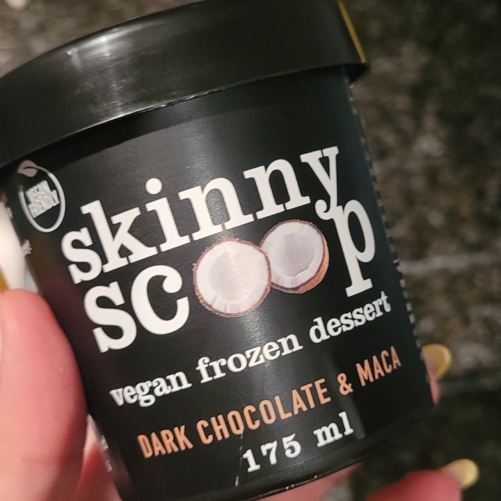 photo of Skinny Scoop Dark Chocolate & Maca Vegan Frozen Dessert shared by @juliianadiniz on  03 Apr 2022 - review
