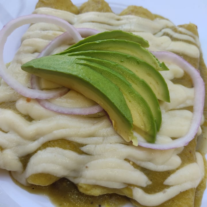 photo of La Raíz De La Tierra Enchiladas Suizas shared by @morganvegan13 on  10 Sep 2021 - review