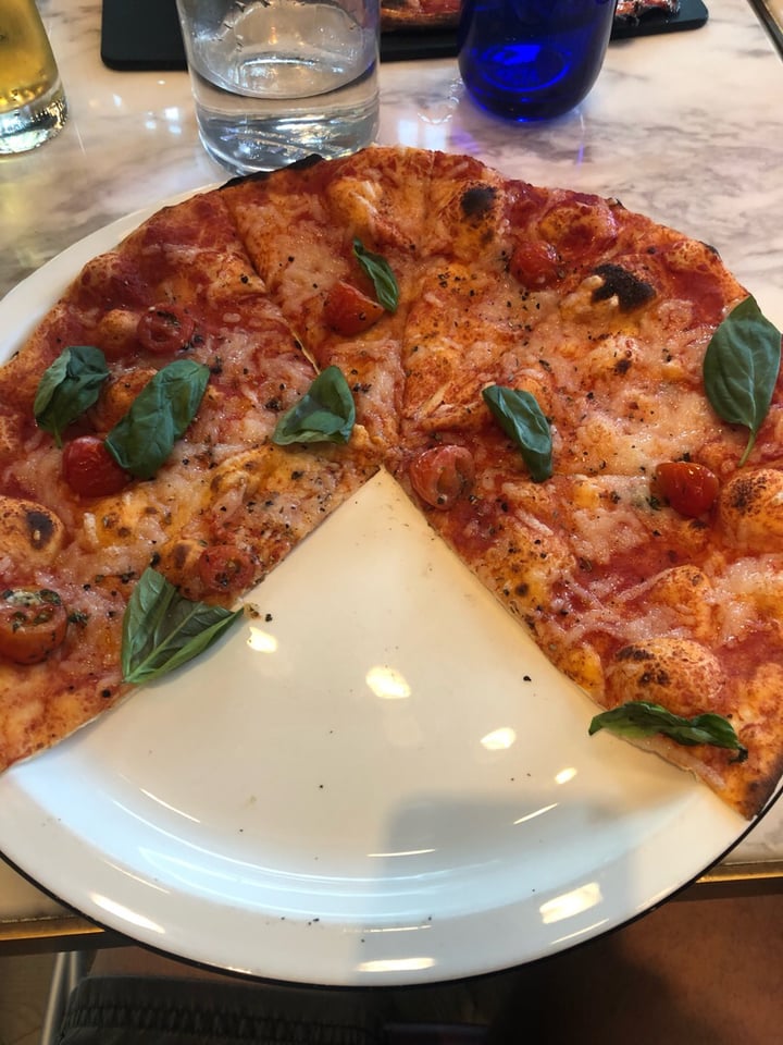 photo of PizzaExpress Pomodoro pizza shared by @storro on  01 Aug 2019 - review