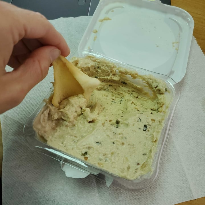 photo of Park Street Deli french onion cashew dip shared by @greenteabean on  07 Sep 2022 - review