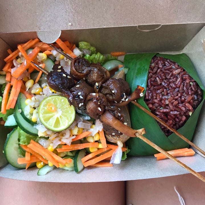 photo of Bodhi Leaf Eatery Mushroom Skewers And Salad And Rice shared by @vegan-alien on  14 Jun 2020 - review