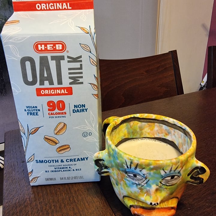 photo of H-E-B OAT MILK shared by @jcksamy on  03 Sep 2021 - review