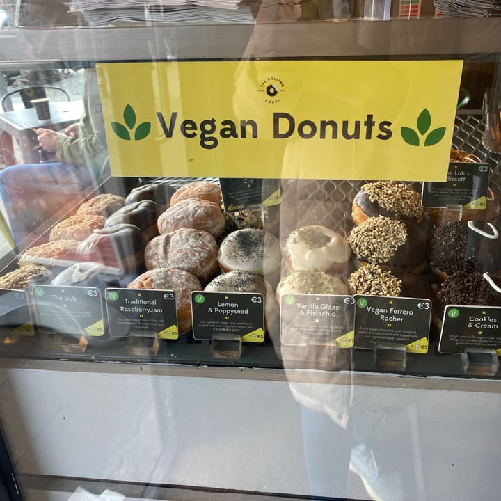 photo of The Rolling Donut Lotus Vegan Donut shared by @valerianqn on  09 Jan 2022 - review