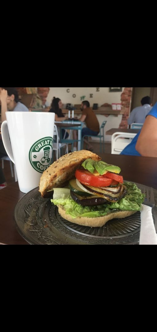 photo of Great Day Coffee Vegan Burger shared by @savvysweetpotato on  25 Mar 2020 - review