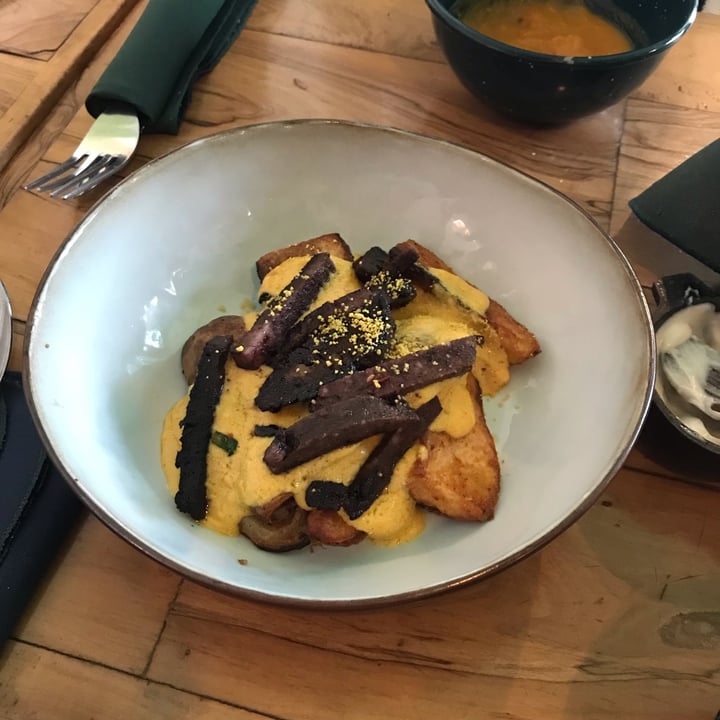 photo of Hierbabuena Papas con cheddar shared by @miadanila on  20 May 2022 - review