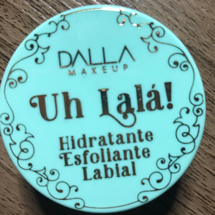 review photo of Dalla Makeup Hidratante esfoliante Labial Uh Lalá! shared by @lyra-belacque on 10 May 2022 - review