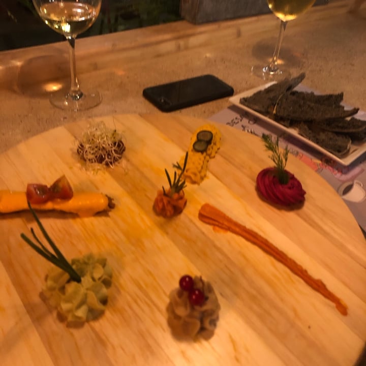 review photo of La Casa Viva Russafa Tabla de patés shared by @mariacortez on 16 Jan 2022 - review