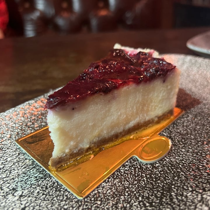 review photo of Truth Coffee Roasting cheesecake shared by @veganguidejhb on 03 Jan 2023 - review