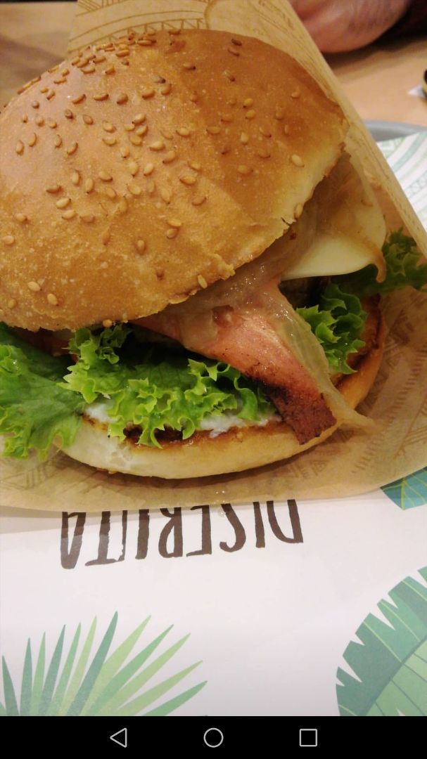 review photo of Khambú Vegan hamburger shared by @myksvegan on 06 Aug 2019 - review