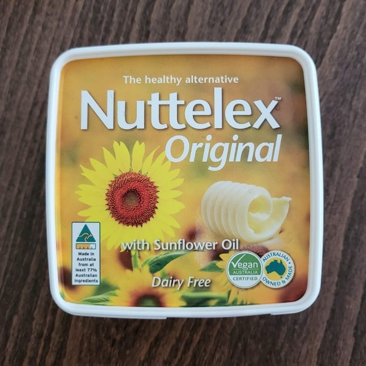 photo of Nuttelex Buttery Spread with Sunflower Oil shared by @paradoksaalinen on  09 Feb 2022 - review