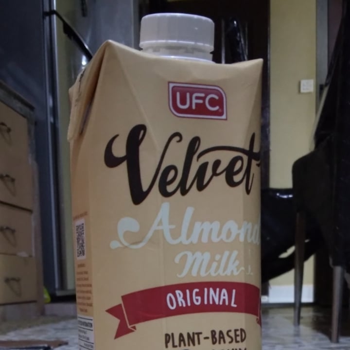 photo of UFC Almond Milk Original shared by @notcow on  09 Jul 2022 - review