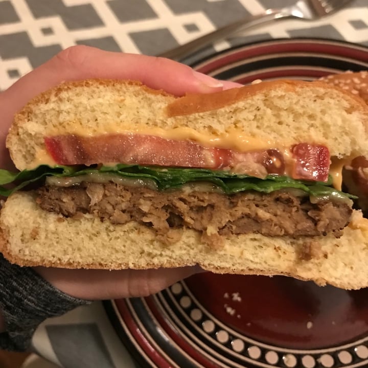 photo of Gardein The Ultimate Beefless Burger shared by @curvycarbivore on  15 Mar 2020 - review