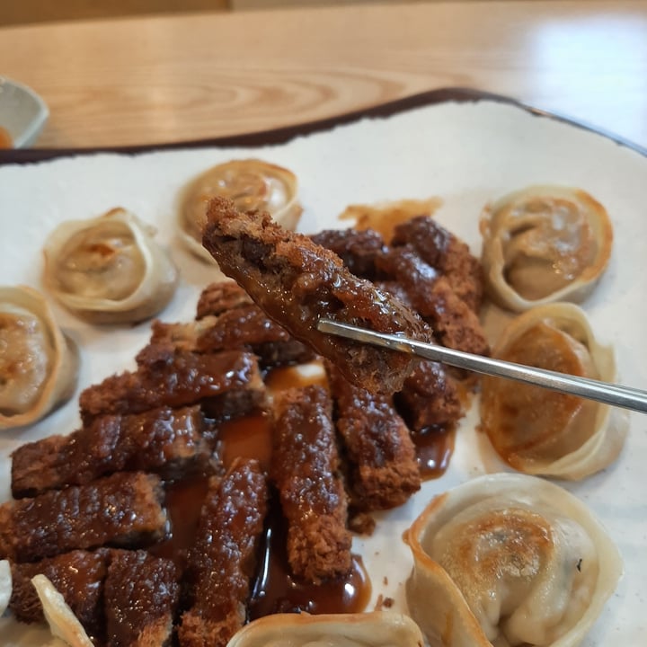 photo of Loving Hut Ansan Gojan Station Bean Tonkatsu and Fried Mandu shared by @maiaceto on  23 Nov 2022 - review