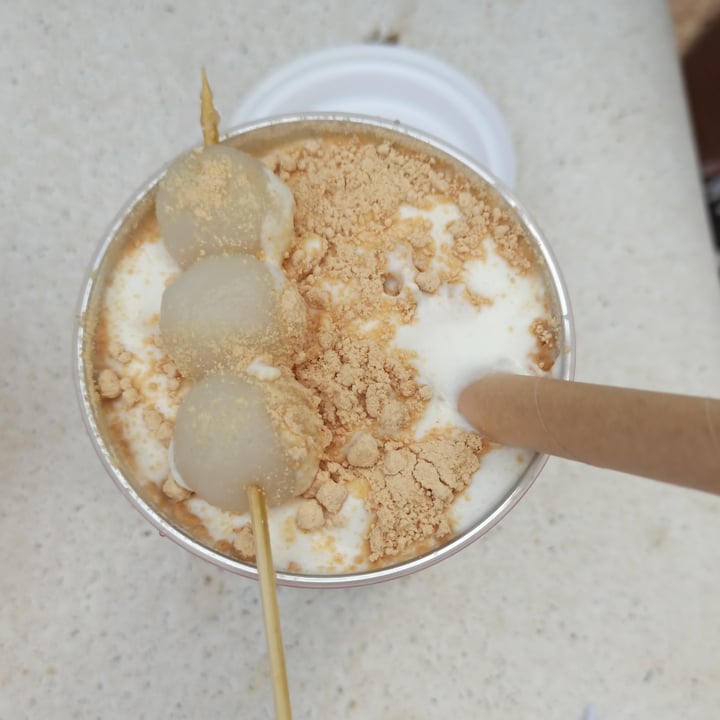review photo of 半仙豆夫Chinese Tofu Magician Oolong de melocotón con leche de soja y dango shared by @arantzagates on 19 Sep 2021 - review
