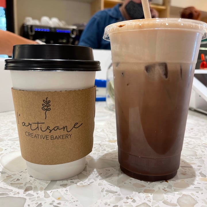 photo of L' Artisane Creative Bakery Iced Latte shared by @sangria on  27 Aug 2021 - review