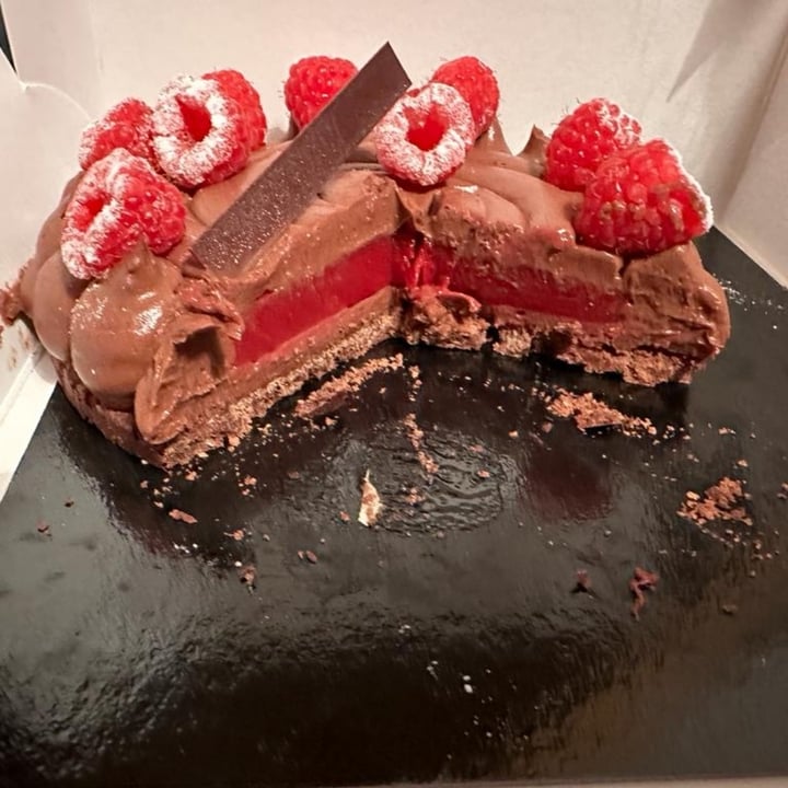 review photo of Douce Pâtisserie Café torta vegana shared by @weed14 on 16 Oct 2022 - review