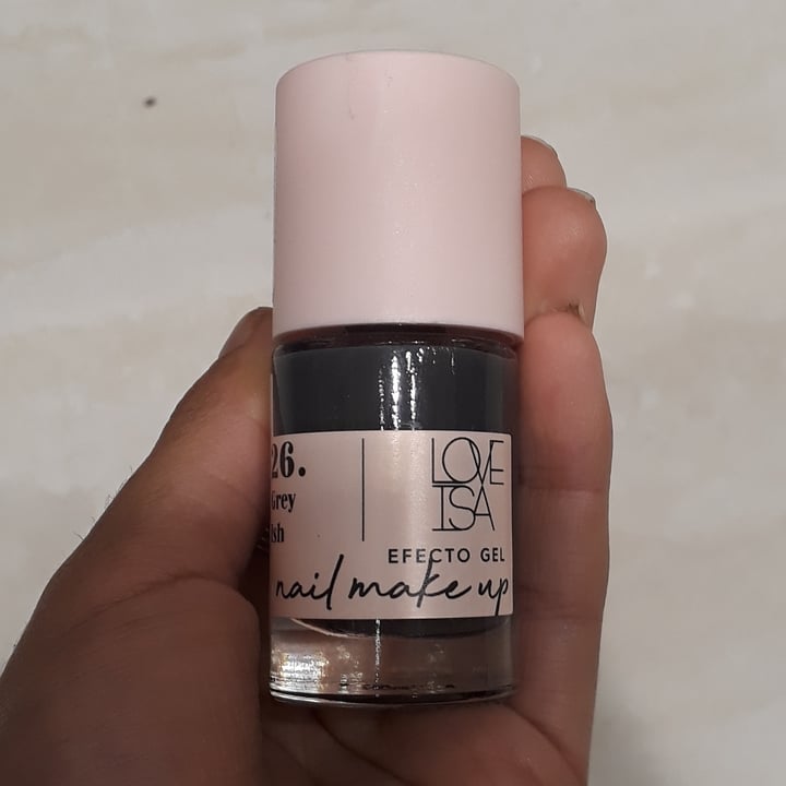 photo of Love Isa Esmalte con efecto gel shared by @thanialtc on  29 Jun 2022 - review