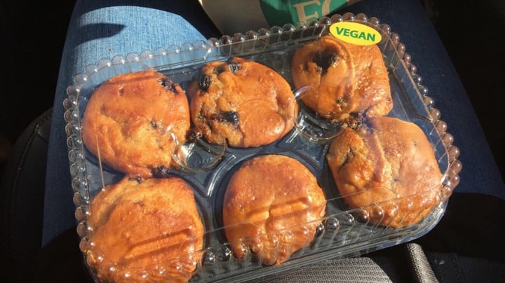 photo of Whole Foods Market Blueberry Muffins shared by @veganlita on  05 Feb 2020 - review