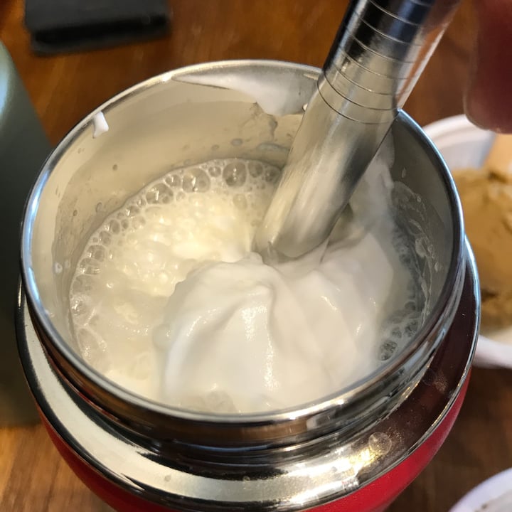 photo of Mong Cha Cha Cafe 梦茶茶 Mugi Rice Creme Latte shared by @ziggyradiobear on  13 Aug 2022 - review