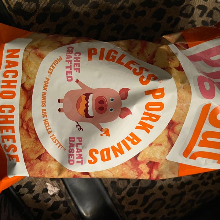 photo of Outstanding Foods Nacho cheese pigless pork rinds shared by @gennipher on  21 May 2020 - review