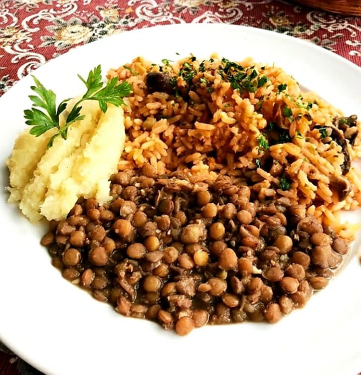 photo of Rica Raiz Vegan Bar Arroz com cogumelos, lentilha e purê de batata shared by @anaclis on  28 Feb 2020 - review