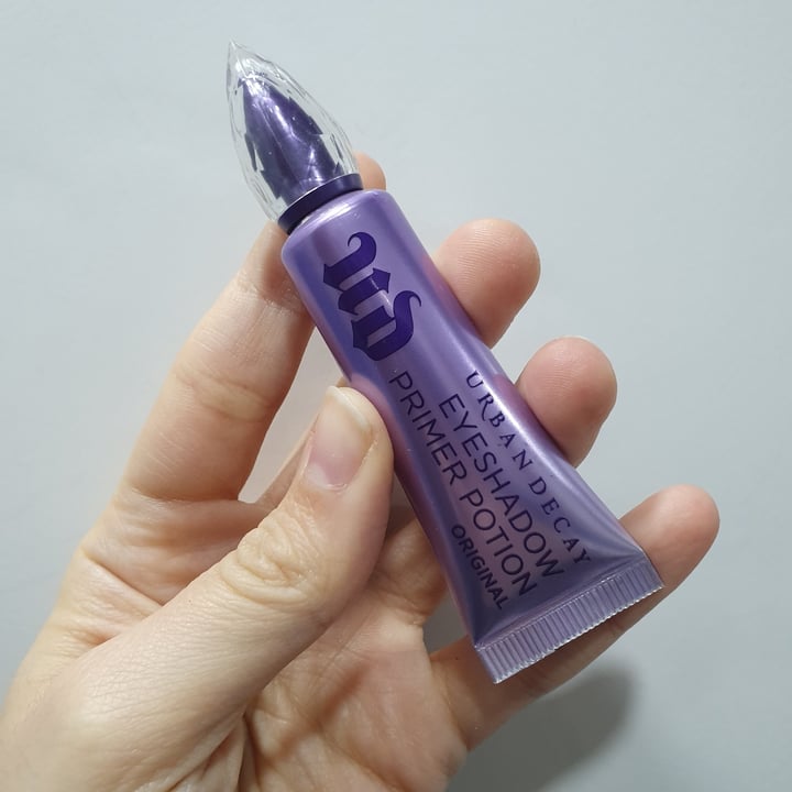 photo of Urban Decay Eyeshadow Primer Potion shared by @nereporte on  12 Mar 2021 - review