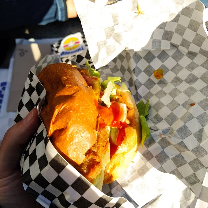 photo of THUNDER VEGAN FOOD Burger Old Skool shared by @bugbag on  22 Nov 2020 - review