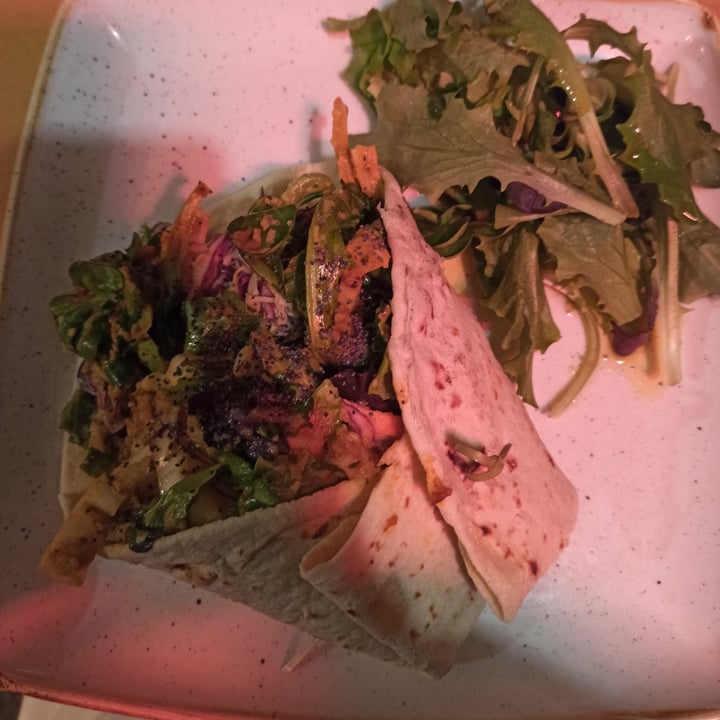 photo of Vineria N°4 Shawarma versione veg shared by @lisbeth-ita on  03 Apr 2022 - review
