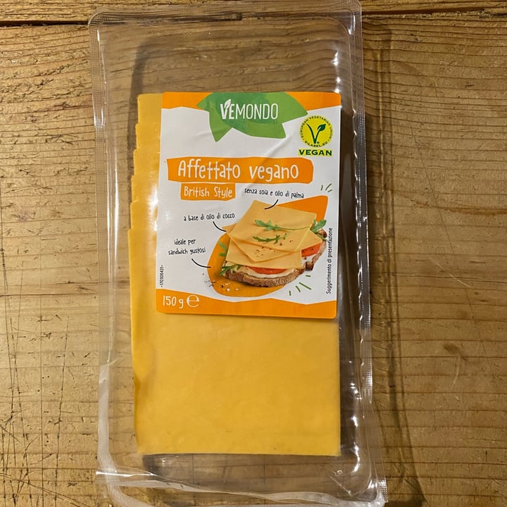 photo of Vemondo Affettato vegano British style shared by @jenni13 on  11 Feb 2022 - review