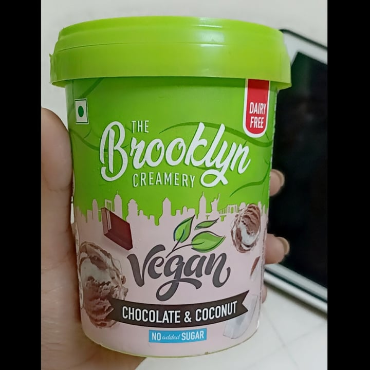 photo of The Brooklyn Creamery Chocolate & Coconut shared by @simrangupta16 on  14 Apr 2021 - review