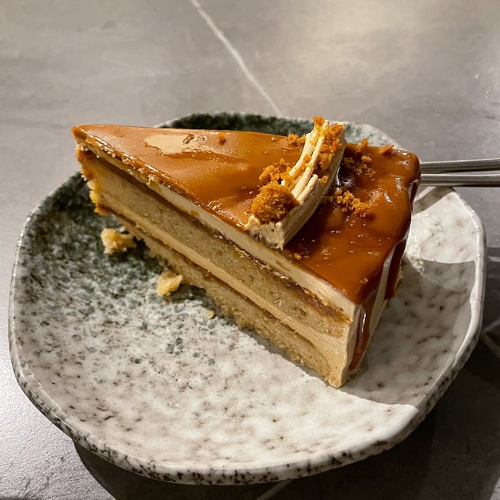 photo of Hvala Craig Road Speculoos Cake shared by @opheeeliaaa on  02 May 2022 - review