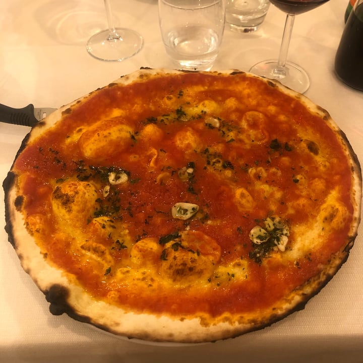 photo of Ristorante Pizzeria da Remo Pizza Marinara shared by @nocemoscata on  18 Nov 2022 - review