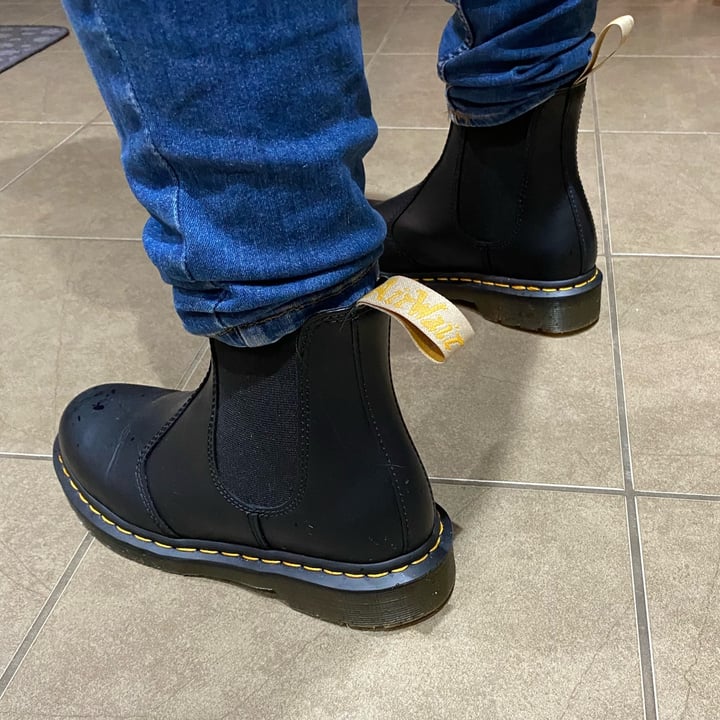 photo of Dr. Martens Vegan 2976 Chelsea Boots Black shared by @zitchy on  22 Oct 2022 - review