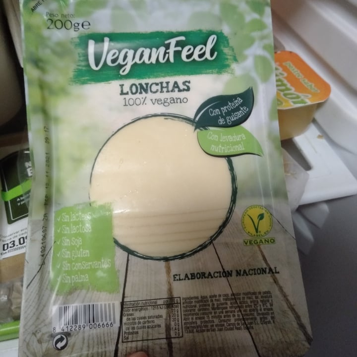 photo of Vemondo  Vegan Feel Queso Lonchas shared by @ullsdagave on  23 Aug 2021 - review