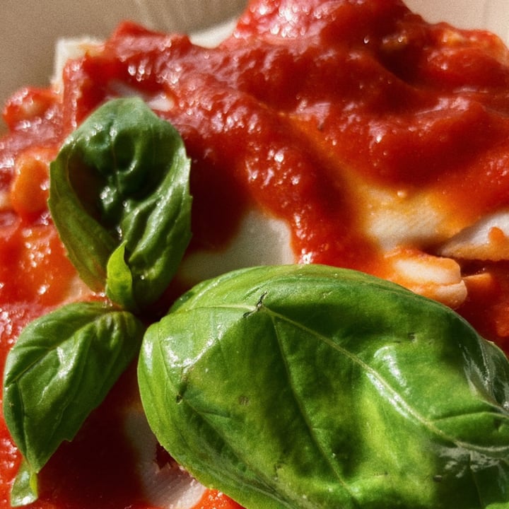 review photo of Il Melograno Pasta Fresca e Gastronomia Parmigiana Di Melanzane Vegan shared by @veganlove96 on 25 May 2022 - review
