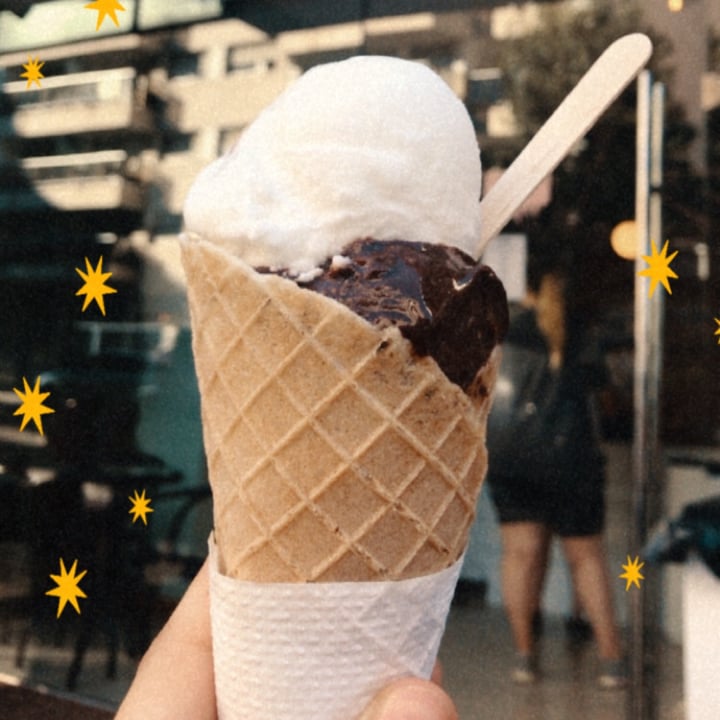 review photo of Zero Helados Pocitos Helado de limón y chocolate con almendras shared by @manuquaroni on 26 Feb 2021 - review