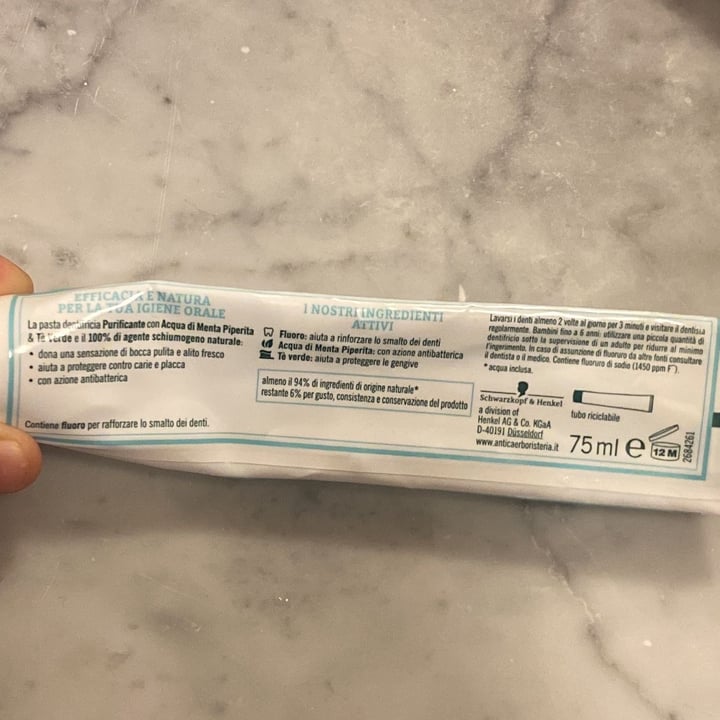 review photo of Antica erboristeria dentifricio purificante shared by @fra94 on 08 Dec 2021 - review