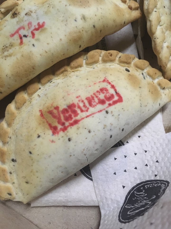 photo of Olivia Empanadas & Pizzas - Adrogué Empanada De Verduras shared by @lauchis on  31 Jan 2020 - review