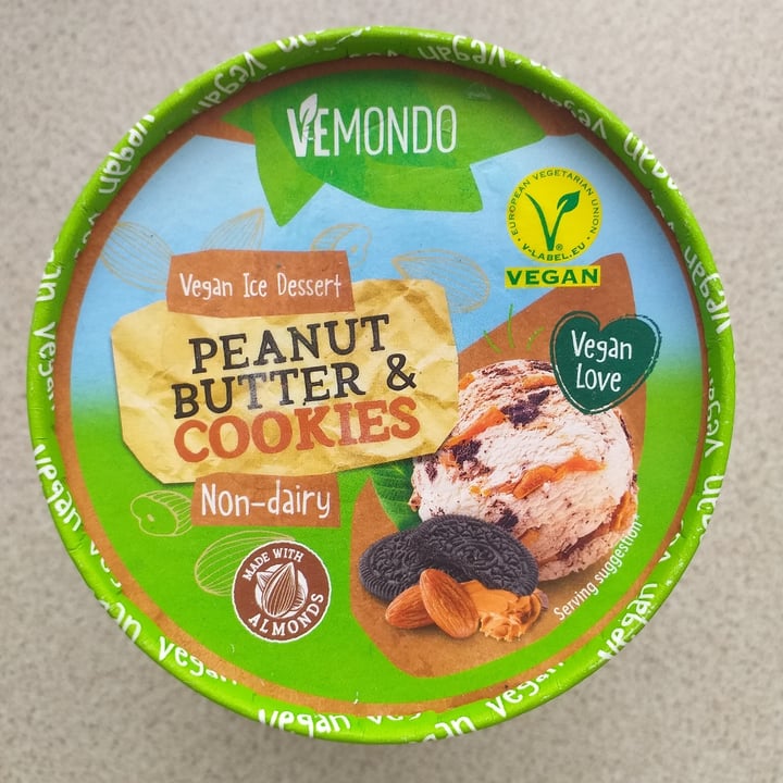 photo of Vemondo  Vegan Ice Dessert Peanut Butter & Cookies shared by @klavina on  12 Jul 2022 - review
