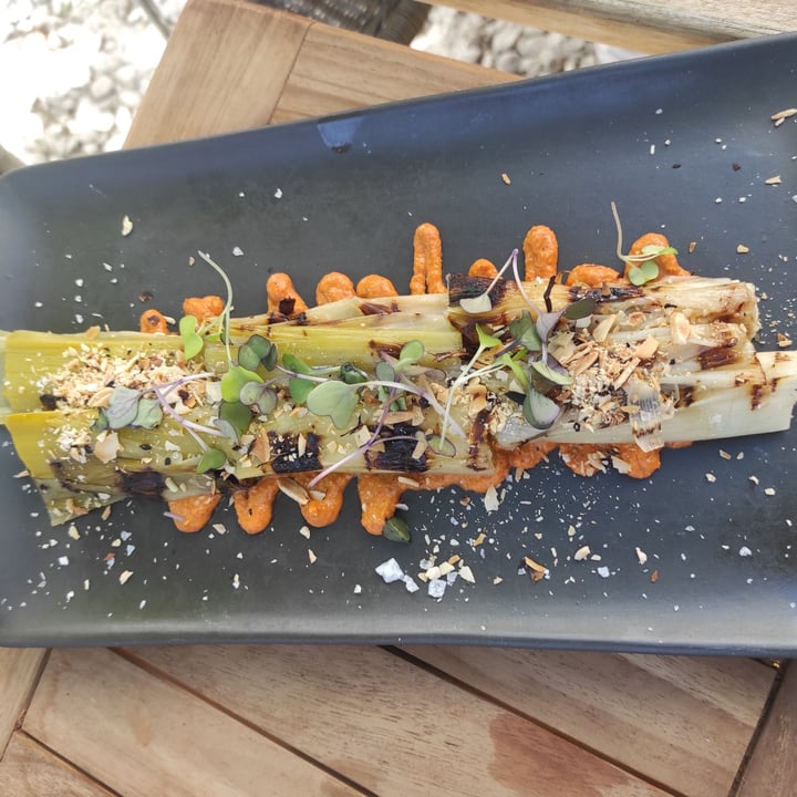 review photo of Lamucca de Andes (Organik ⚡ Parriya) Puerros Asados Con Salsa Romescu shared by @rachelr on 30 Oct 2022 - review
