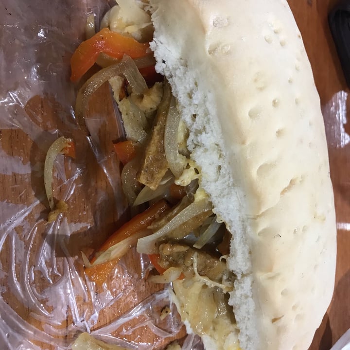 photo of Dolce Vita Sandwich de seitán en tiras shared by @juanalopez on  24 Mar 2021 - review