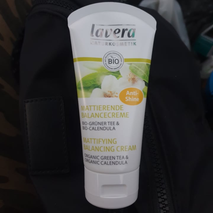 review photo of Lavera Naturkosmetik Mattifying Balancing Cream shared by @absolent on 22 Nov 2021 - review