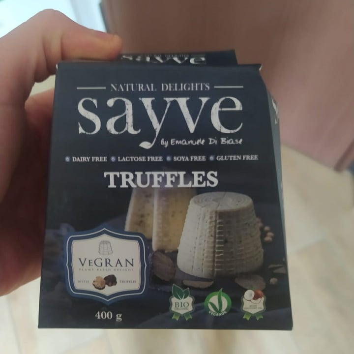 photo of Sayve Truffle cheese shared by @assunonsolosoia on  24 Oct 2021 - review