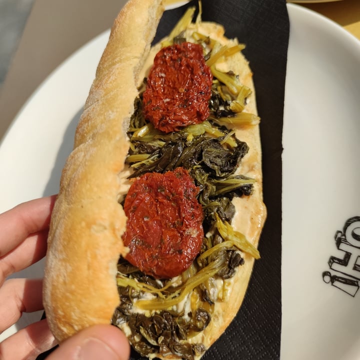 photo of OH! Ficomaeco Panino con friarielli, senape, formaggio veg e pomodori secchi shared by @alessandrazanini on  12 Mar 2022 - review