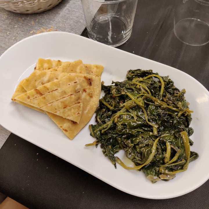 review photo of Agriturismo la Cantina di Bacco Crescia Di Polenta Con Erbette shared by @michelanice on 25 Apr 2022 - review