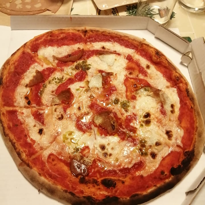 review photo of Pizza Mia Pizza hot veg shared by @vegskinny on 14 Feb 2022 - review