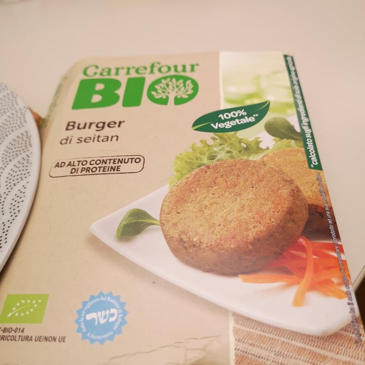 photo of Carrefour Bio Burger Di Seitan shared by @morell2430 on  22 Mar 2022 - review