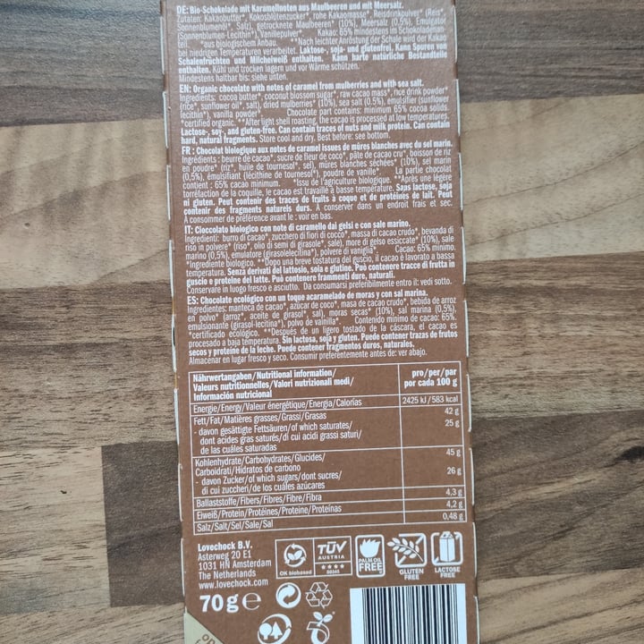 review photo of Love Chock Karamell & Meersalz Mild shared by @veganzelle on 19 Feb 2022 - review