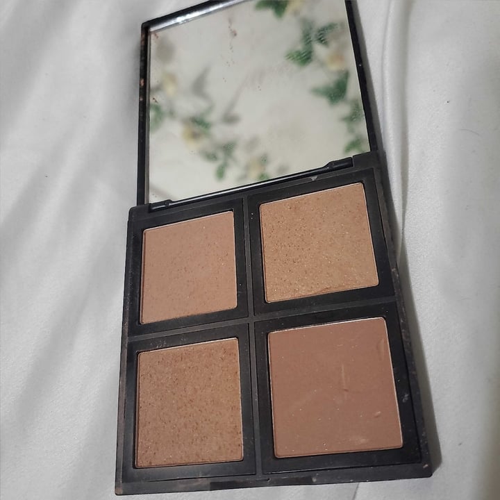 photo of e.l.f. Cosmetics Bronzer shared by @desiraelynn11 on  30 Apr 2020 - review